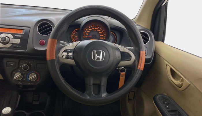 2014 Honda Amaze 1.5L I-DTEC S, Diesel, Manual, 1,04,571 km, Steering Wheel Close Up