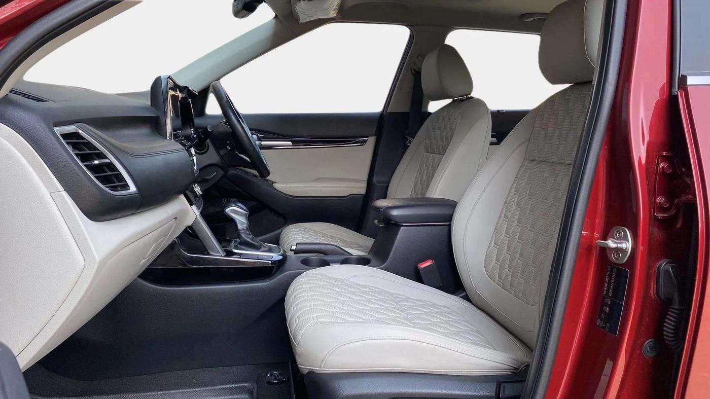 2020 KIA SELTOS HTX IVT 1.5 PETROL, Petrol, Automatic, 8,699 km, Right Side Front Door Cabin