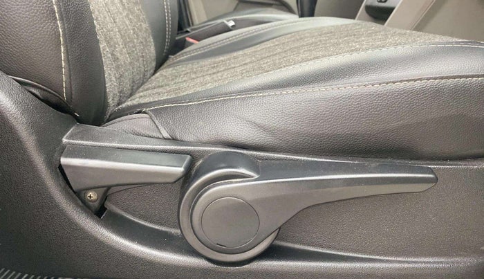 2017 Tata Tiago XZ PETROL, Petrol, Manual, 24,845 km, Driver Side Adjustment Panel