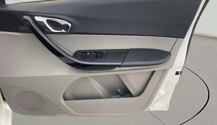 2017 Tata Tiago XZ PETROL, Petrol, Manual, 24,845 km, Driver Side Door Panels Control
