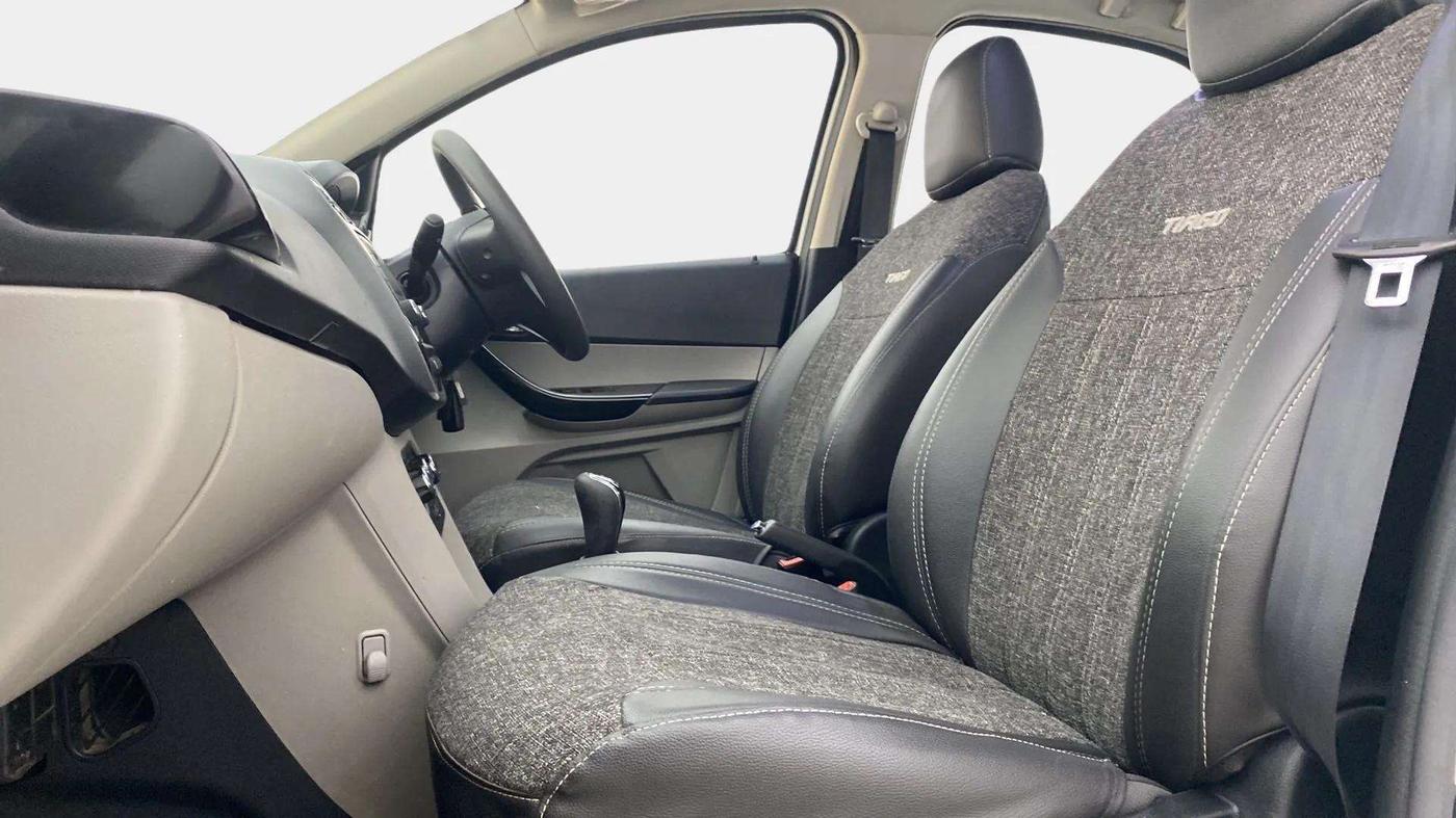 2017 Tata Tiago XZ PETROL, Petrol, Manual, 24,845 km, Right Side Front Door Cabin