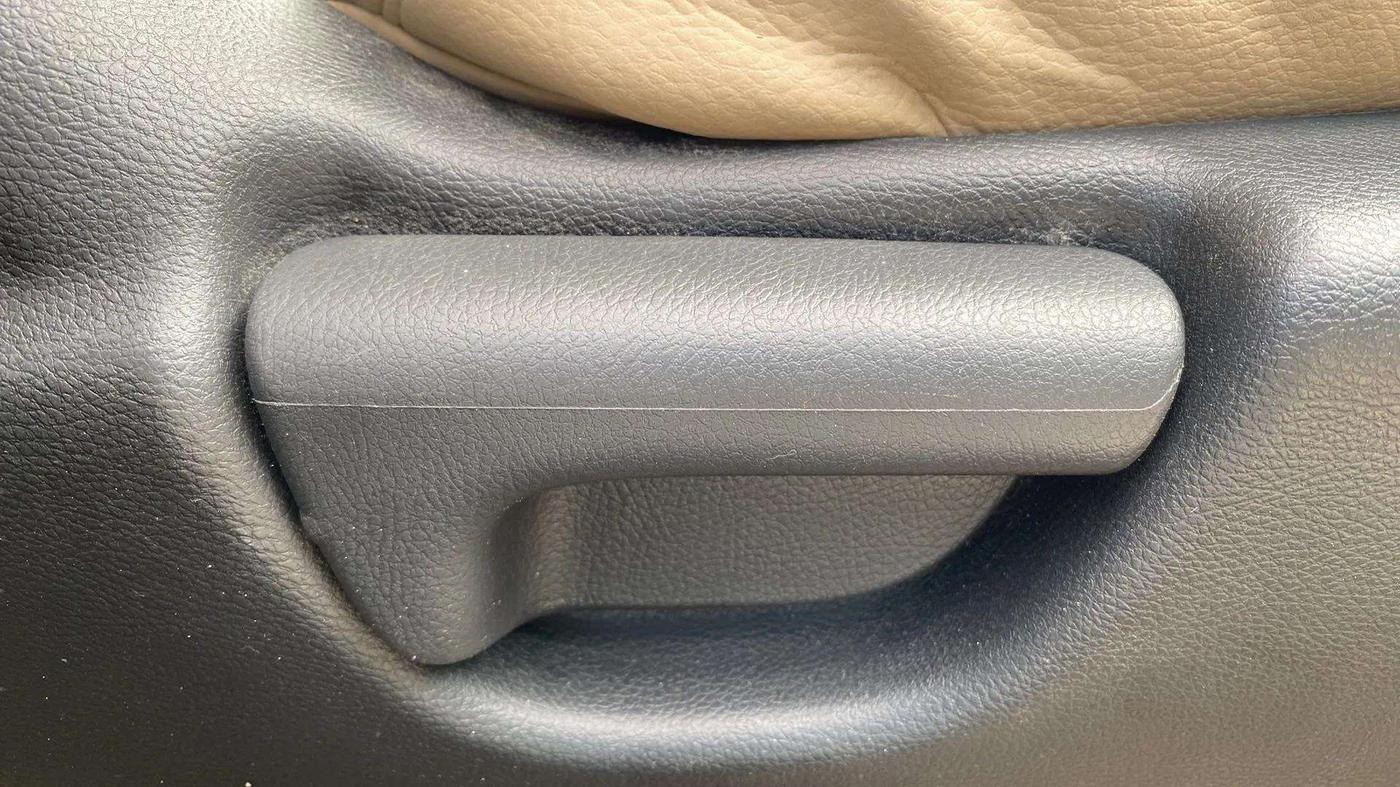 2017 Honda City 1.5L I-VTE V CVT, Petrol, Automatic, 67,360 km, Driver Side Adjustment Panel