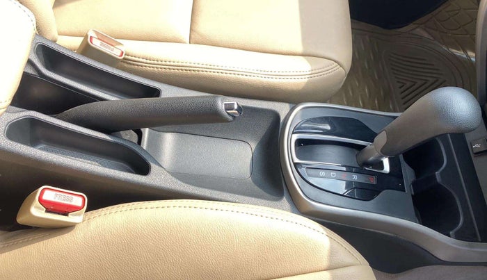 2017 Honda City 1.5L I-VTE V CVT, Petrol, Automatic, 67,360 km, Gear Lever