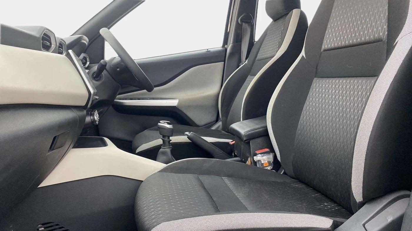 2021 Nissan MAGNITE XV MT, Petrol, Manual, 17,356 km, Right Side Front Door Cabin