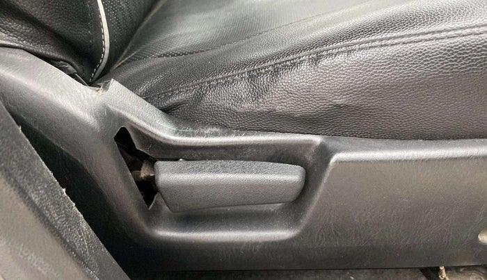 2019 Maruti Alto VXI, Petrol, Manual, 58,282 km, Driver Side Adjustment Panel