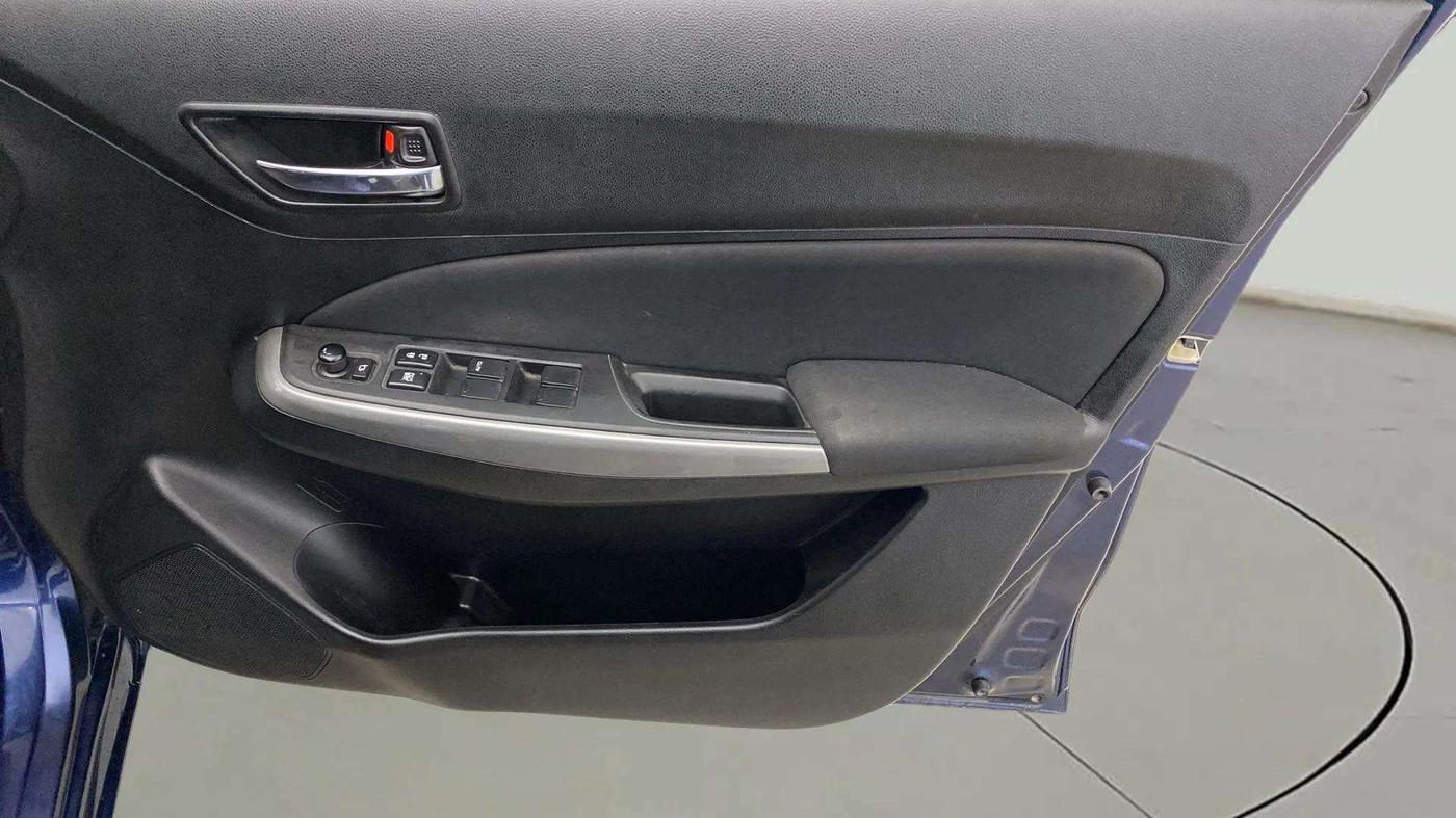 2019 Maruti Swift ZXI PLUS AMT, Petrol, Automatic, 30,990 km, Driver Side Door Panels Control