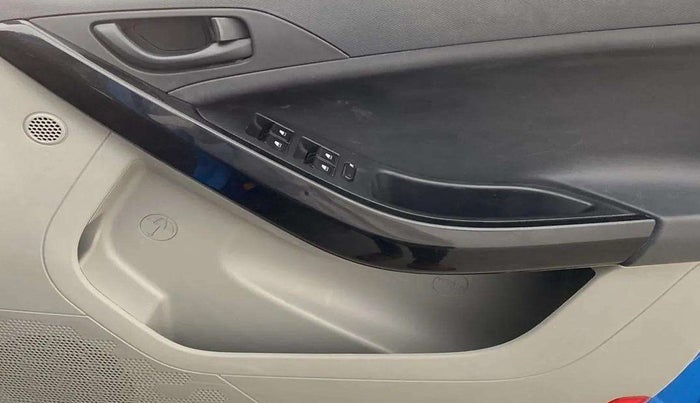 2018 Tata NEXON XM PETROL, Petrol, Manual, 26,770 km, Driver Side Door Panels Control