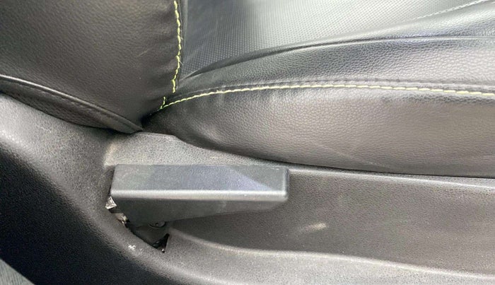 2018 Tata NEXON XM PETROL, Petrol, Manual, 26,770 km, Driver Side Adjustment Panel