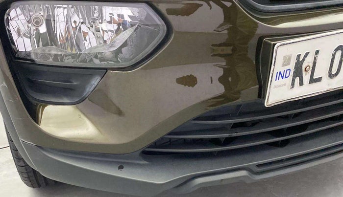 2021 Renault Kwid RXT 1.0 AMT (O), Petrol, Automatic, 33,894 km, Front bumper - Minor scratches