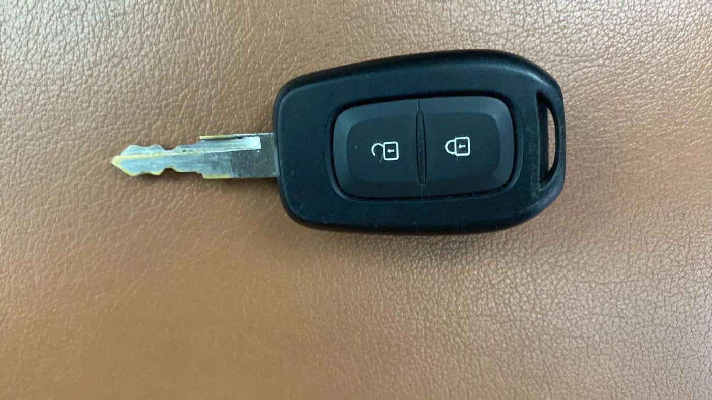 2021 Renault Kwid RXT 1.0 AMT (O), Petrol, Automatic, 33,894 km, Key Close Up