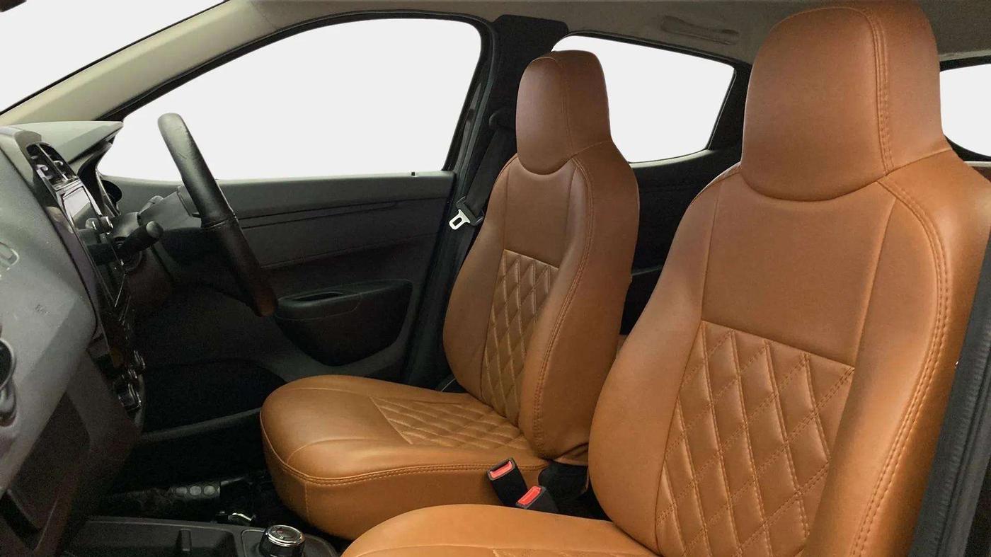 2021 Renault Kwid RXT 1.0 AMT (O), Petrol, Automatic, 33,894 km, Right Side Front Door Cabin