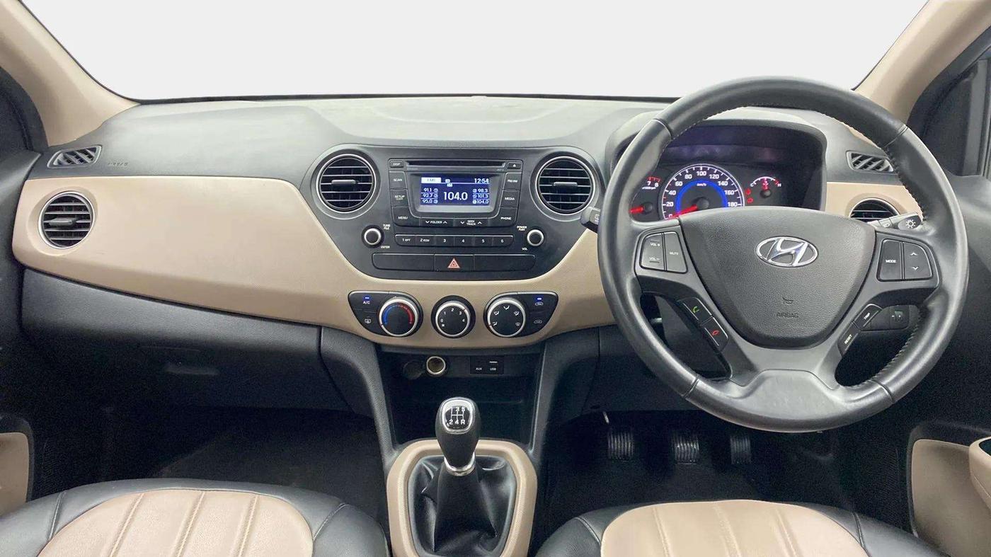 2016 Hyundai Grand i10 ASTA (O) 1.2 KAPPA VTVT, Petrol, Manual, 39,783 km, Dashboard