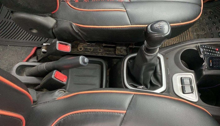 2018 Datsun Redi Go T(O) 1.0L LIMITED EDITION, Petrol, Manual, 71,764 km, Gear Lever