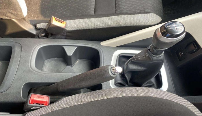 2023 Nissan MAGNITE XV MT, Petrol, Manual, 16,252 km, Gear Lever