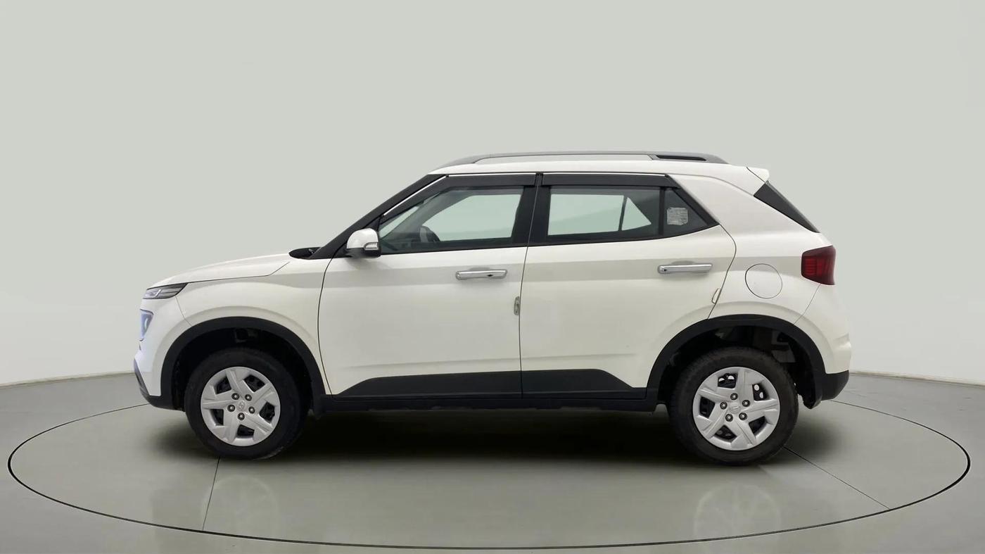 2022 Hyundai VENUE S+ 1.2, Petrol, Manual, 18,132 km, Left Side