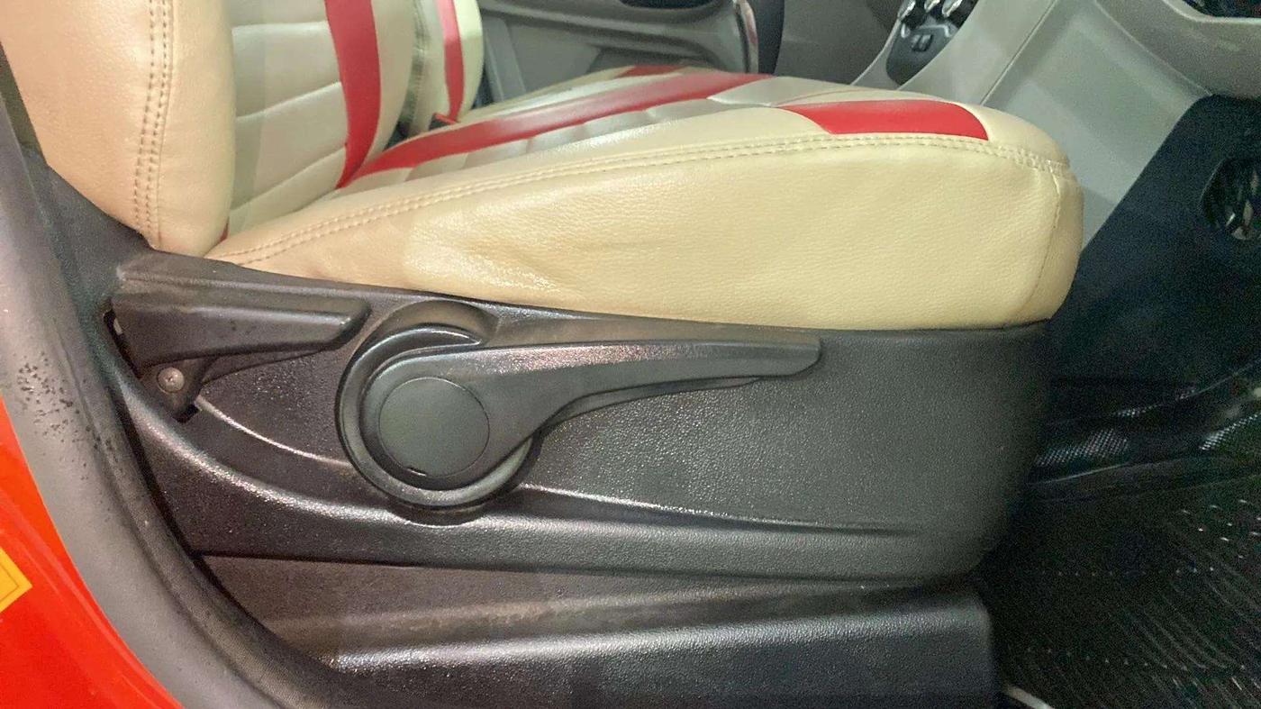 2017 Tata Tiago XZA PETROL, Petrol, Automatic, 71,649 km, Driver Side Adjustment Panel