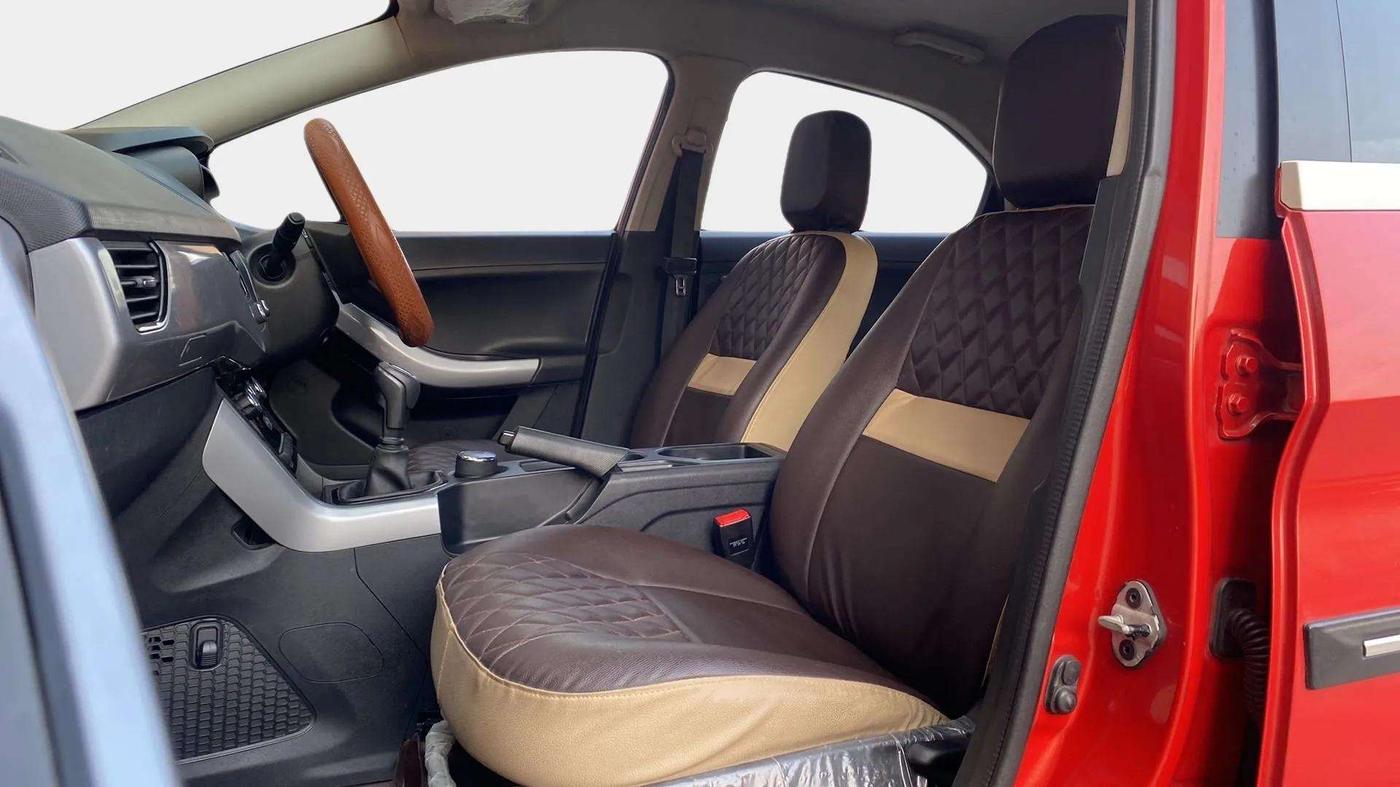 2020 Tata NEXON XM PETROL, Petrol, Manual, 28,637 km, Right Side Front Door Cabin