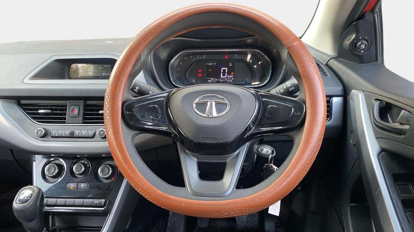 2020 Tata NEXON XM PETROL, Petrol, Manual, 28,637 km, Steering Wheel Close Up