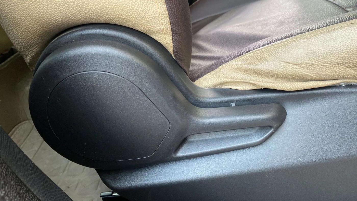 2020 Tata NEXON XM PETROL, Petrol, Manual, 28,637 km, Driver Side Adjustment Panel