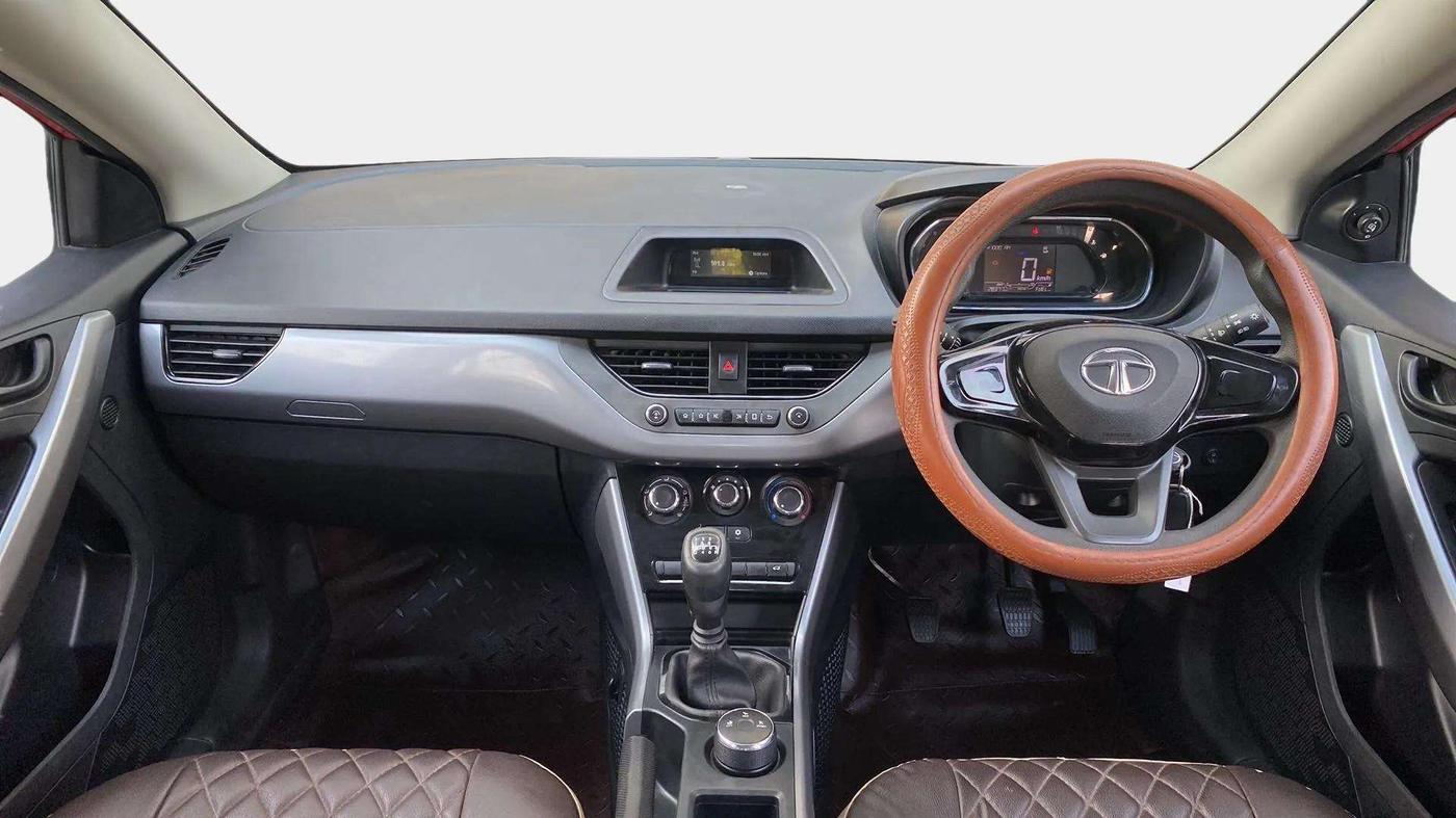 2020 Tata NEXON XM PETROL, Petrol, Manual, 28,637 km, Dashboard