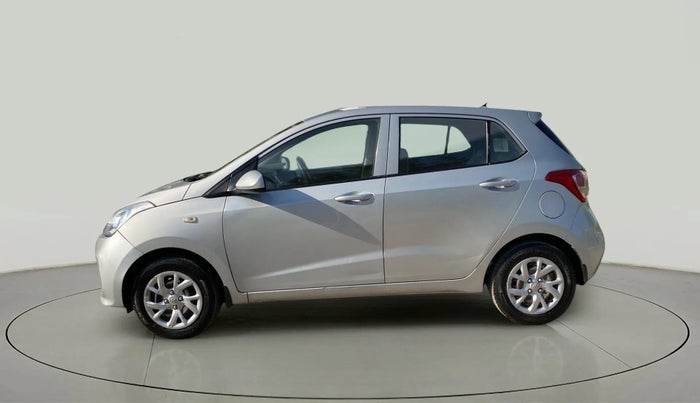 2017 Hyundai Grand i10 SPORTZ 1.1 CRDI, Diesel, Manual, 1,00,131 km, Left Side