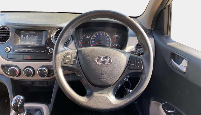 2017 Hyundai Grand i10 SPORTZ 1.1 CRDI, Diesel, Manual, 1,00,131 km, Steering Wheel Close Up