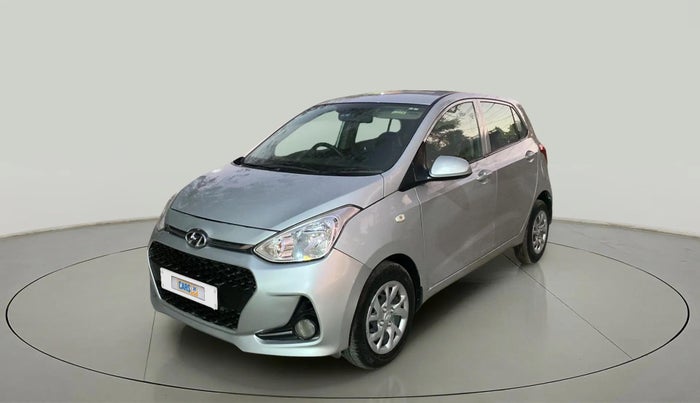 2017 Hyundai Grand i10 SPORTZ 1.1 CRDI, Diesel, Manual, 1,00,131 km, Left Front Diagonal