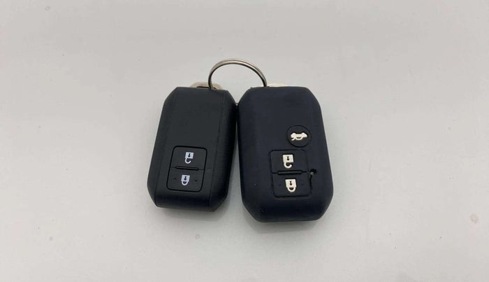 2020 Maruti Baleno ZETA PETROL 1.2, Petrol, Manual, 80,727 km, Key Close Up