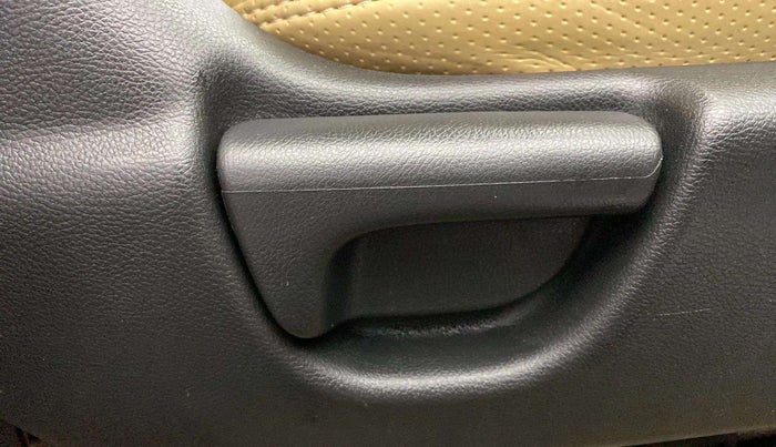 2014 Honda City 1.5L I-VTEC V MT, Petrol, Manual, 87,463 km, Driver Side Adjustment Panel