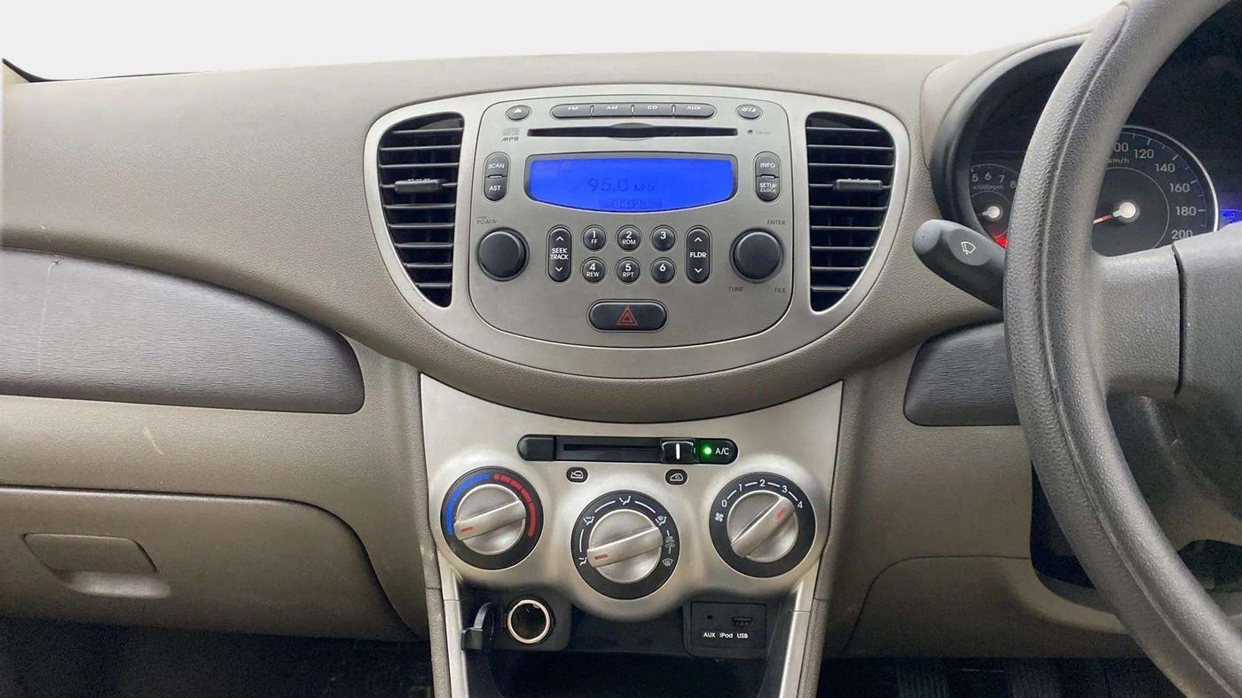2014 Hyundai i10 SPORTZ 1.1, Petrol, Manual, 35,634 km, Air Conditioner