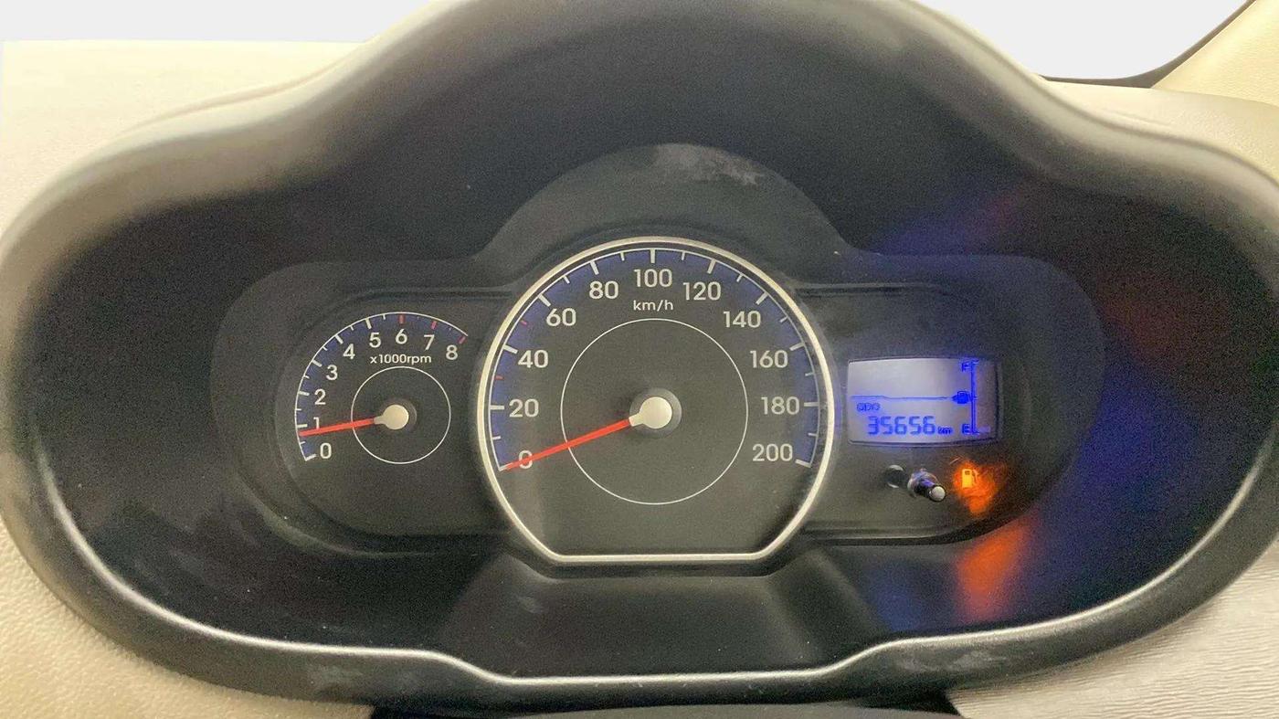 2014 Hyundai i10 SPORTZ 1.1, Petrol, Manual, 35,634 km, Odometer Image