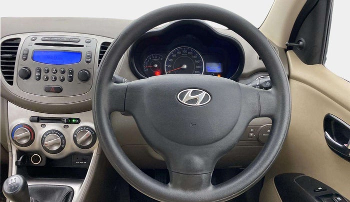2014 Hyundai i10 SPORTZ 1.1, Petrol, Manual, 35,634 km, Steering Wheel Close Up