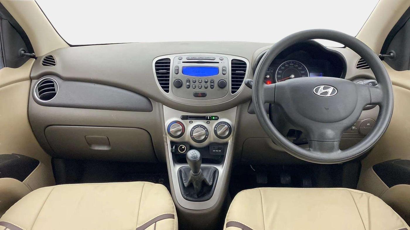 2014 Hyundai i10 SPORTZ 1.1, Petrol, Manual, 35,634 km, Dashboard