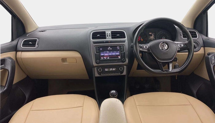 2018 Volkswagen Ameo HIGHLINE1.0L, Petrol, Manual, 94,887 km, Dashboard