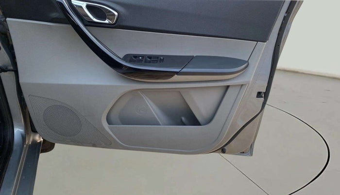 2018 Tata Tiago XZ PETROL, Petrol, Manual, 36,886 km, Driver Side Door Panels Control