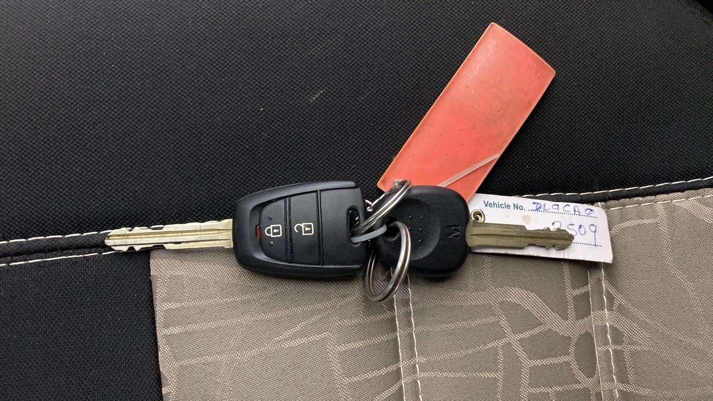 2018 Hyundai Grand i10 MAGNA AT 1.2 KAPPA VTVT, Petrol, Automatic, 40,593 km, Key Close Up