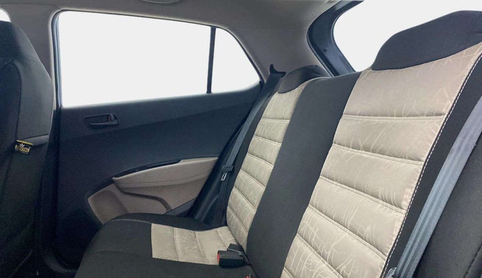 2018 Hyundai Grand i10 MAGNA AT 1.2 KAPPA VTVT, Petrol, Automatic, 40,593 km, Right Side Rear Door Cabin