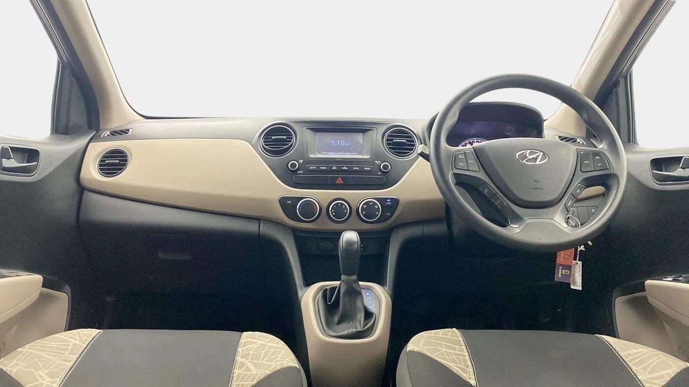 2018 Hyundai Grand i10 MAGNA AT 1.2 KAPPA VTVT, Petrol, Automatic, 40,593 km, Dashboard