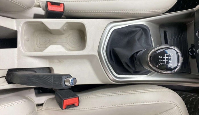 2021 Mahindra XUV300 W8 (O) 1.2 PETROL, Petrol, Manual, 29,918 km, Gear Lever