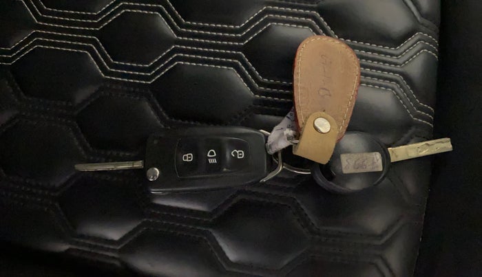 2020 Tata Tiago XZ PLUS PETROL, Petrol, Manual, 41,031 km, Key Close Up