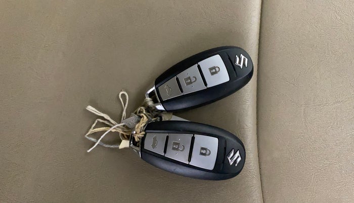 2018 Maruti Ciaz ZETA 1.5 SHVS MT PETROL, Petrol, Manual, 8,361 km, Key Close Up