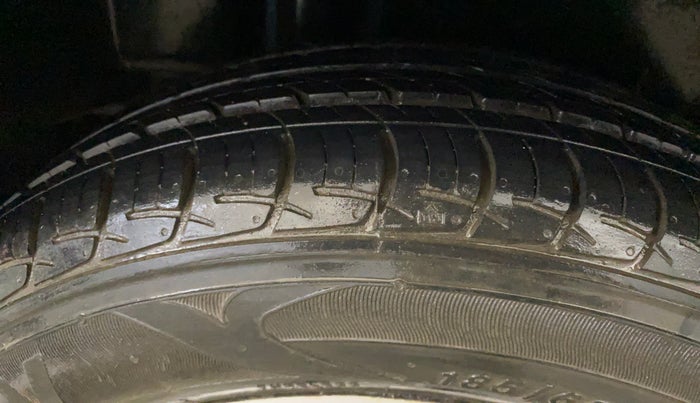2018 Maruti Ciaz ZETA 1.5 SHVS MT PETROL, Petrol, Manual, 8,361 km, Right Rear Tyre Tread