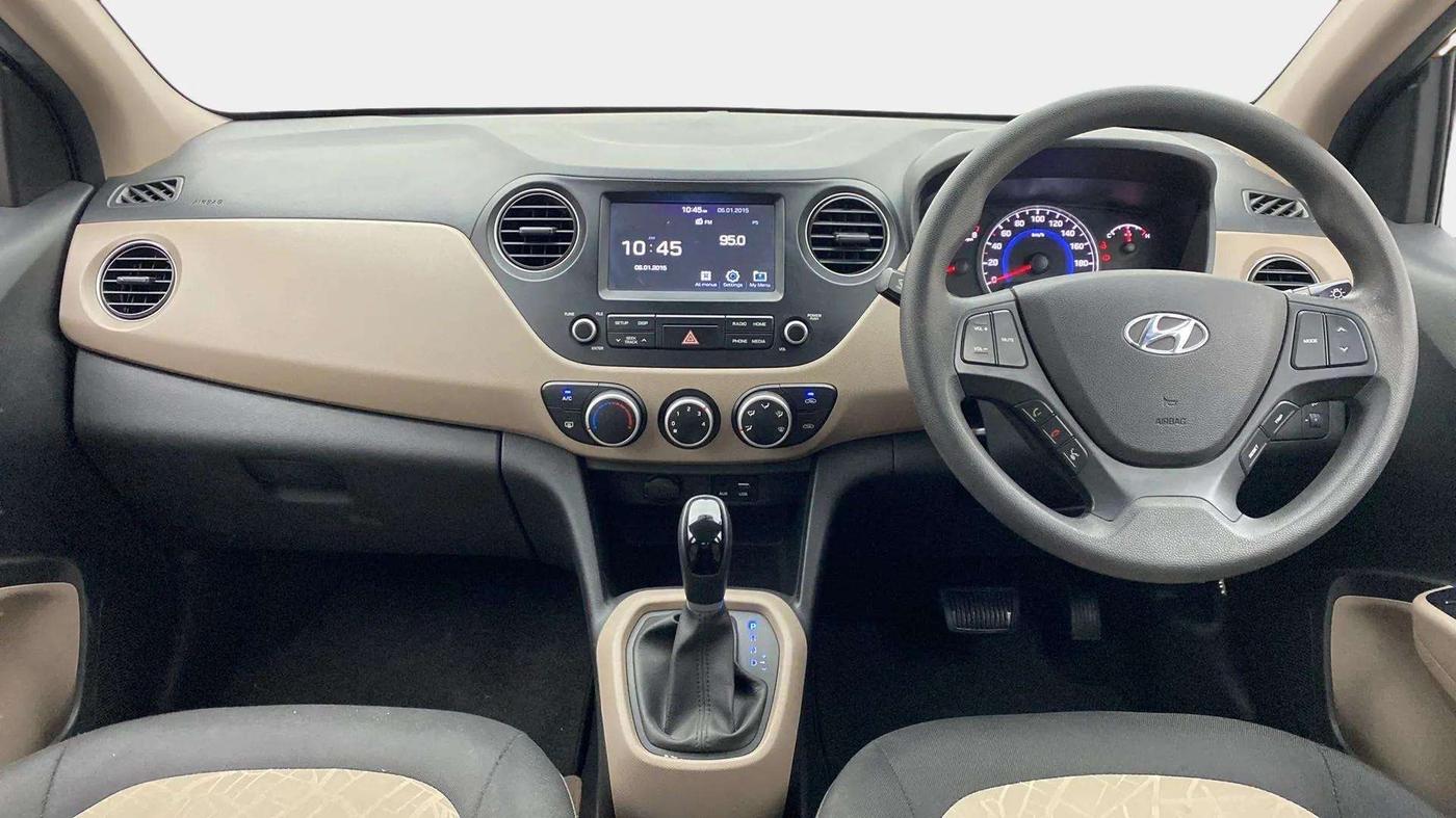 2017 Hyundai Grand i10 SPORTZ AT 1.2 KAPPA VTVT, Petrol, Automatic, 30,657 km, Dashboard