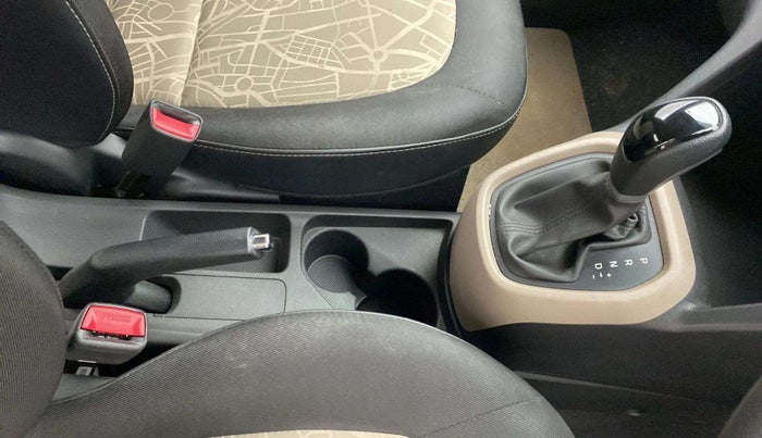 2017 Hyundai Grand i10 SPORTZ AT 1.2 KAPPA VTVT, Petrol, Automatic, 30,657 km, Gear Lever