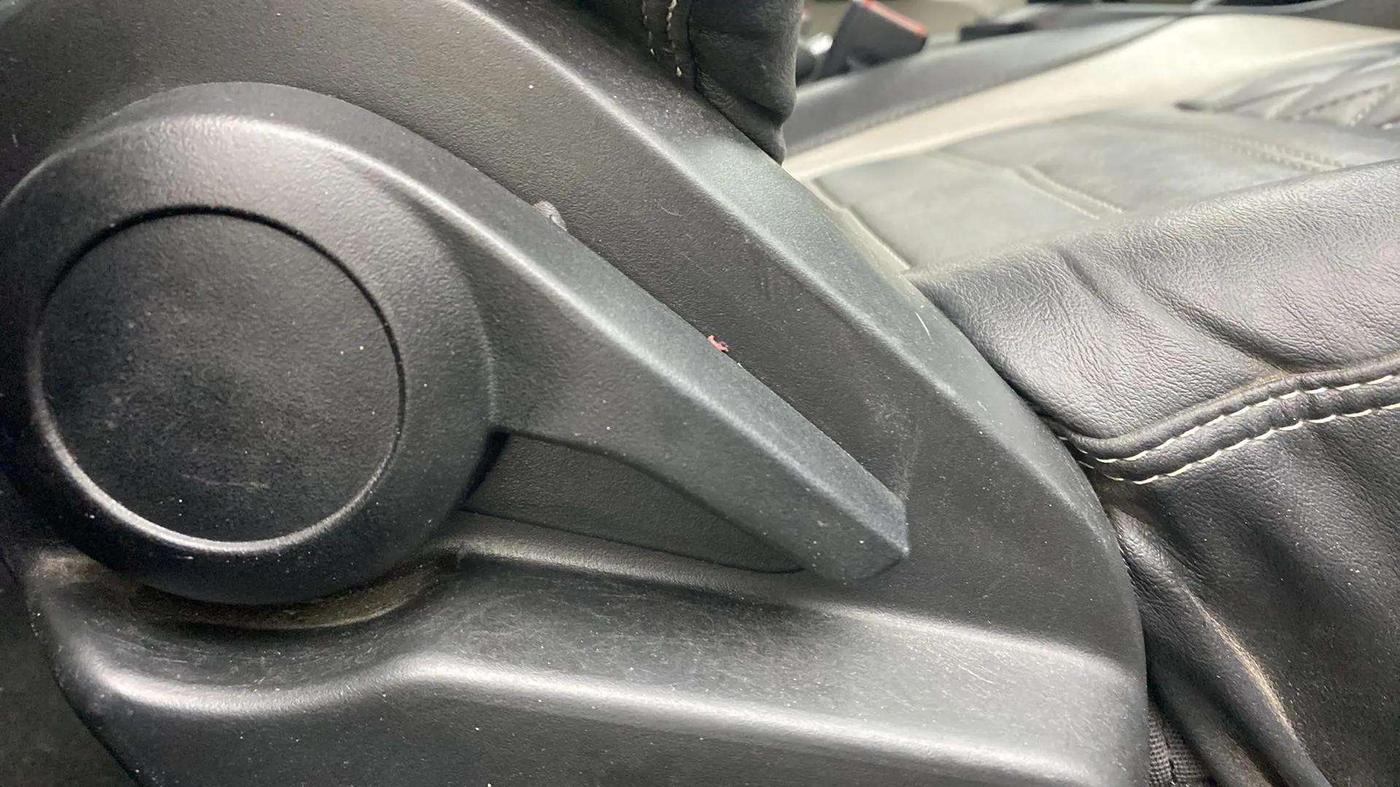 2023 Tata ALTROZ XM PLUS PETROL, Petrol, Manual, 43,303 km, Driver Side Adjustment Panel