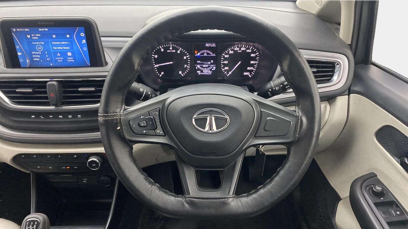 2023 Tata ALTROZ XM PLUS PETROL, Petrol, Manual, 43,303 km, Steering Wheel Close Up
