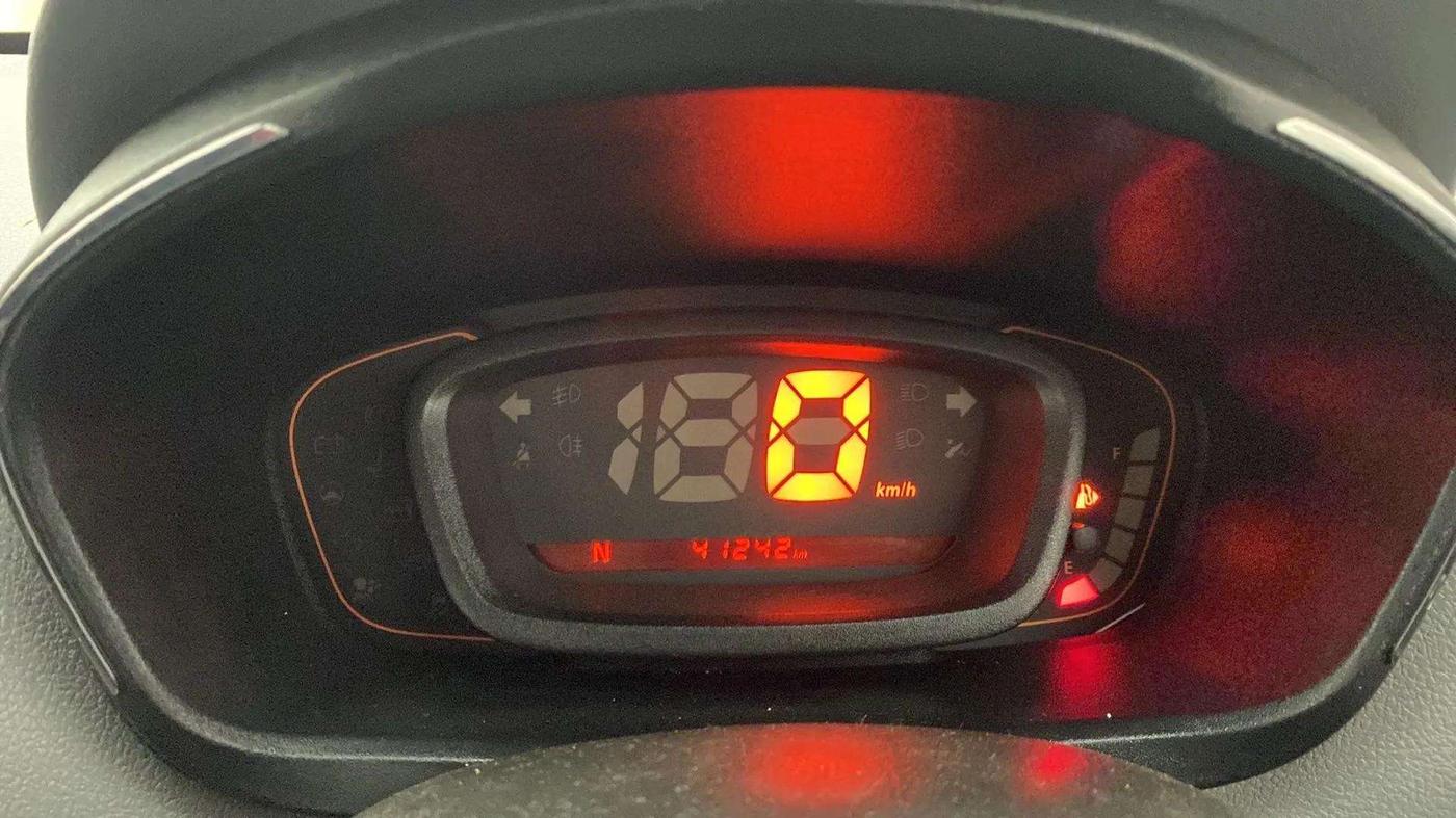 2019 Renault Kwid RXT 1.0 AMT (O), Petrol, Automatic, 41,245 km, Odometer Image