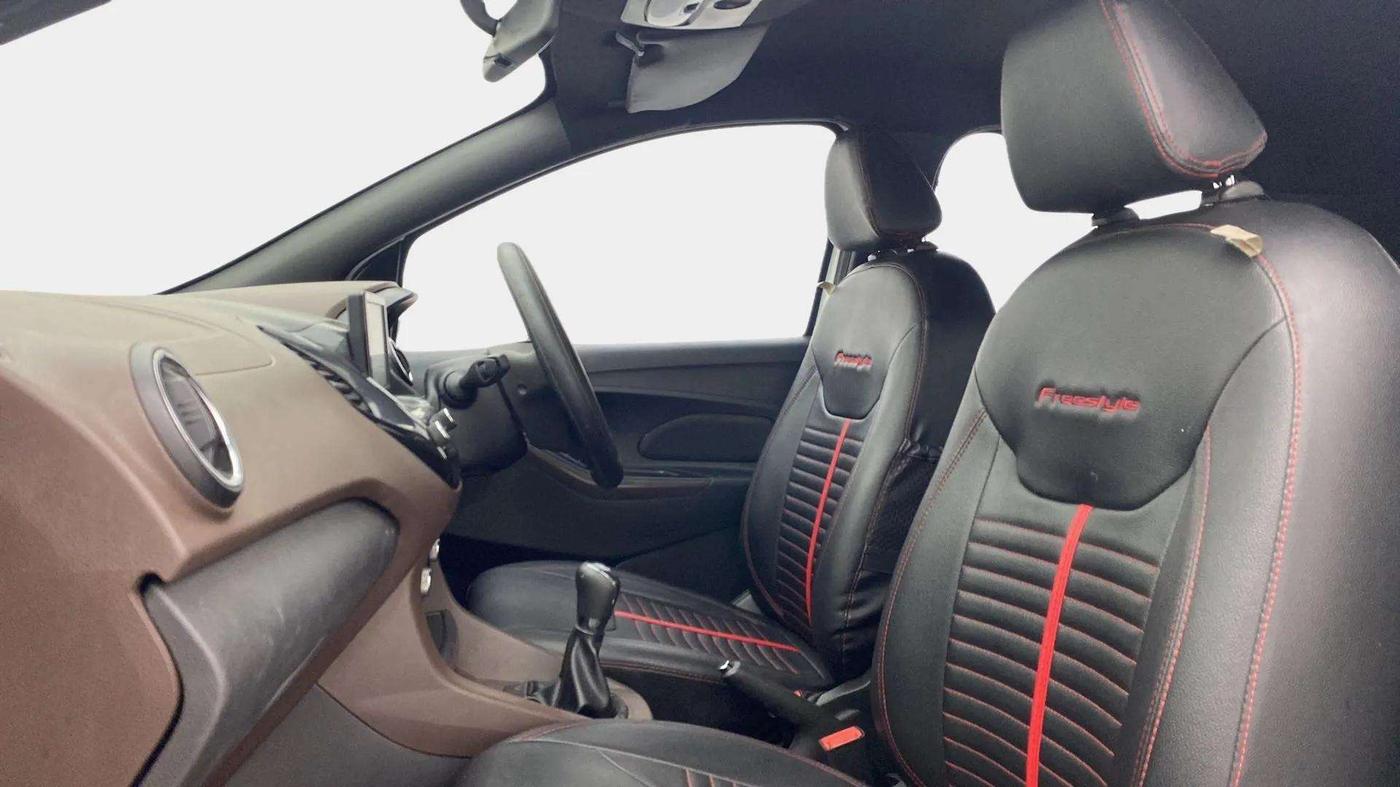 2019 Ford FREESTYLE TITANIUM 1.2 PETROL, Petrol, Manual, 42,198 km, Right Side Front Door Cabin