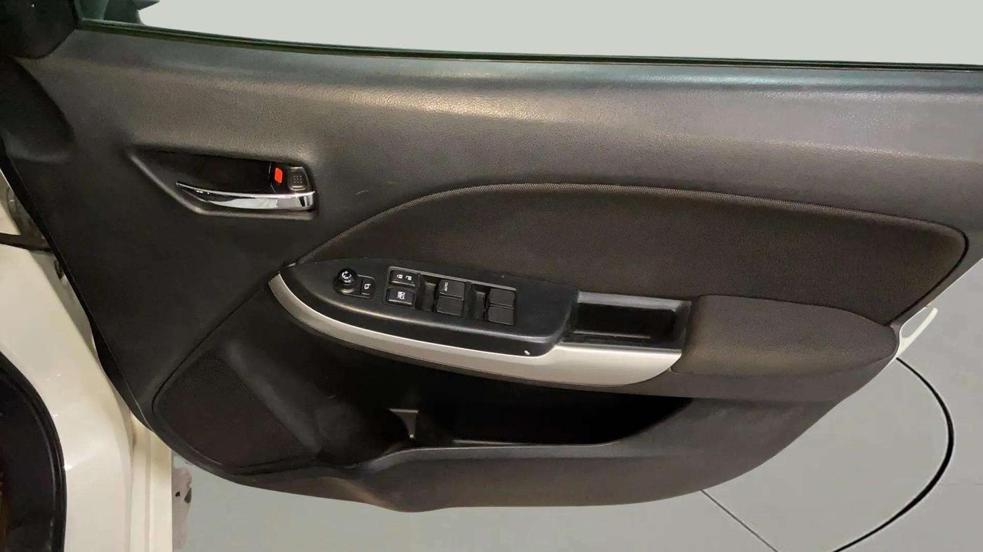 2018 Maruti Baleno ALPHA CVT PETROL 1.2, Petrol, Automatic, 41,451 km, Driver Side Door Panels Control