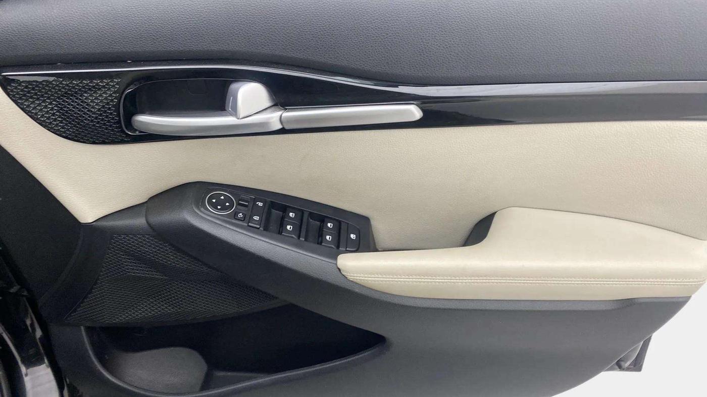 2020 KIA SELTOS HTX 1.5 PETROL, Petrol, Manual, 35,602 km, Driver Side Door Panels Control